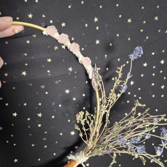 Crystal Seasons Floral Hoop Wreath - Picture 7 of 8